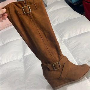 Brown knee wedge boots